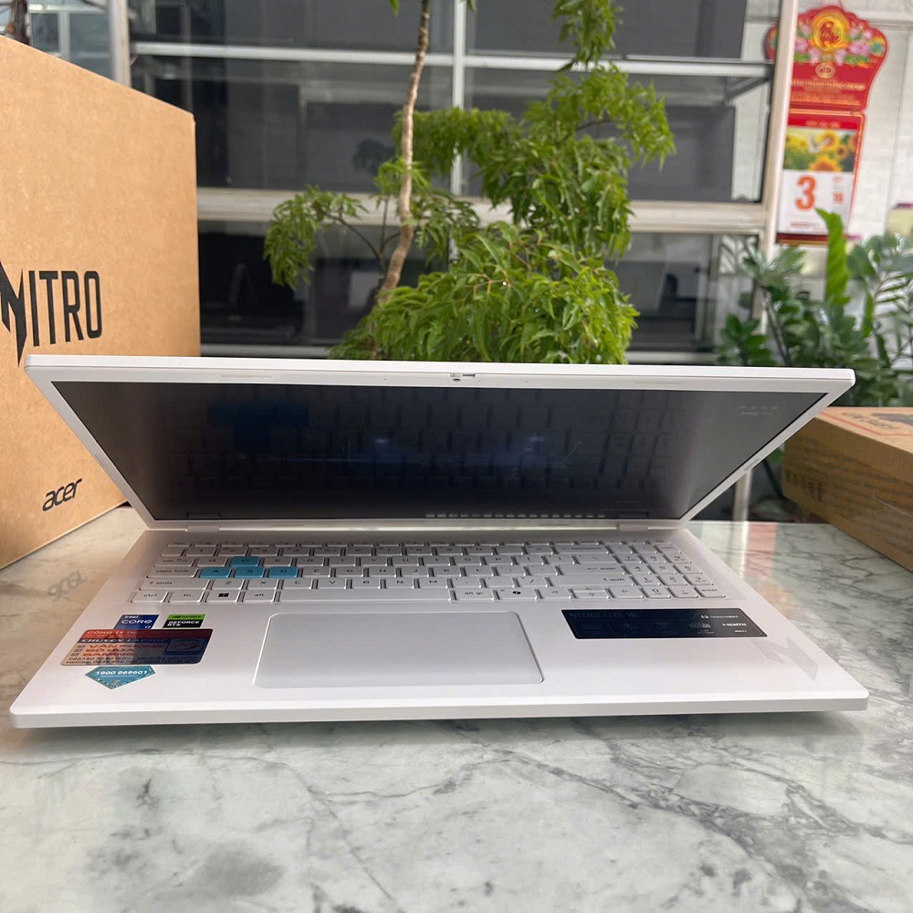 Acer Nitro Lite 16 NL16-71G-71UJ CORE™ I7-13620H RAM 16GB SSD 512GB  RTX 3050 6GB MÀN HÌNH : 16 Inch FHD+ 165Hz