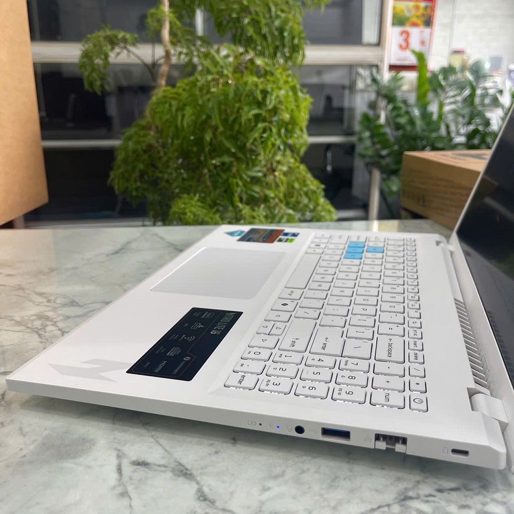 Acer Nitro Lite 16 NL16-71G-71UJ CORE™ I7-13620H RAM 16GB SSD 512GB  RTX 3050 6GB MÀN HÌNH : 16 Inch FHD+ 165Hz