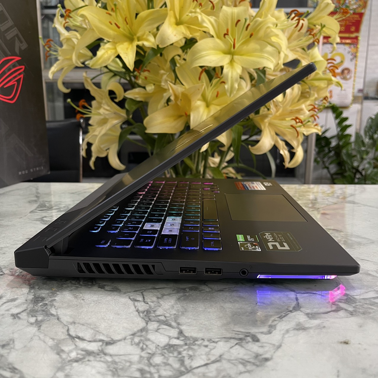  Asus ROG Strix G15 G513IH Ryzen 7-4800H RAM  16Gb SSD 512gb GTX 1650 4GB MÀN HÌNH : 15.6 FHD IPS 144Hz