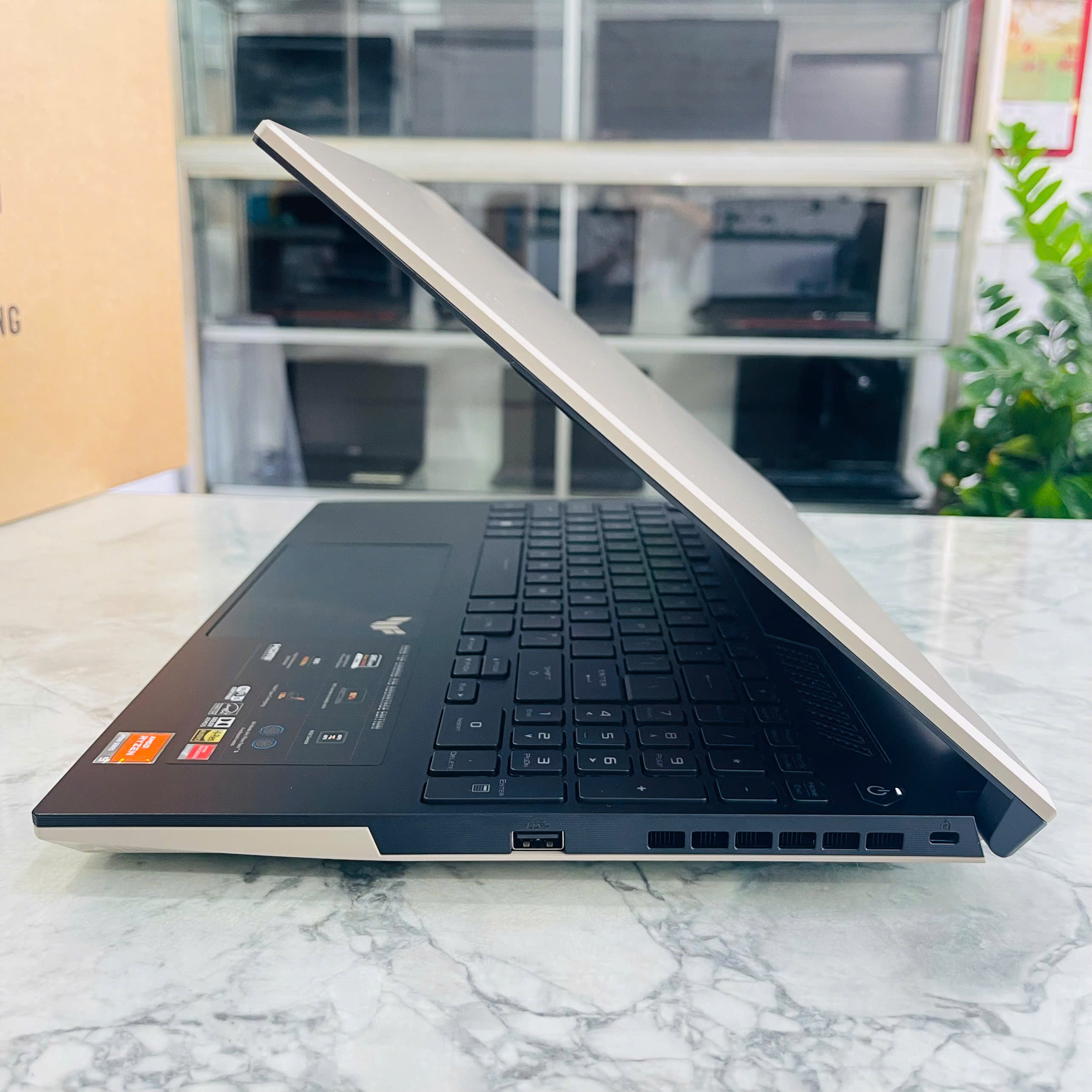ASUS TUF A16 ADVANTAGE EDITION FA617XT (MÁY NEW OPEN BOX)  RYZEN 9 7940HS RAM 16GB SSD 1T VGA  RADEON™ RX 7700S 8G MÀN HÌNH : 16 INCH QHD 240Hz, 100% sRGB