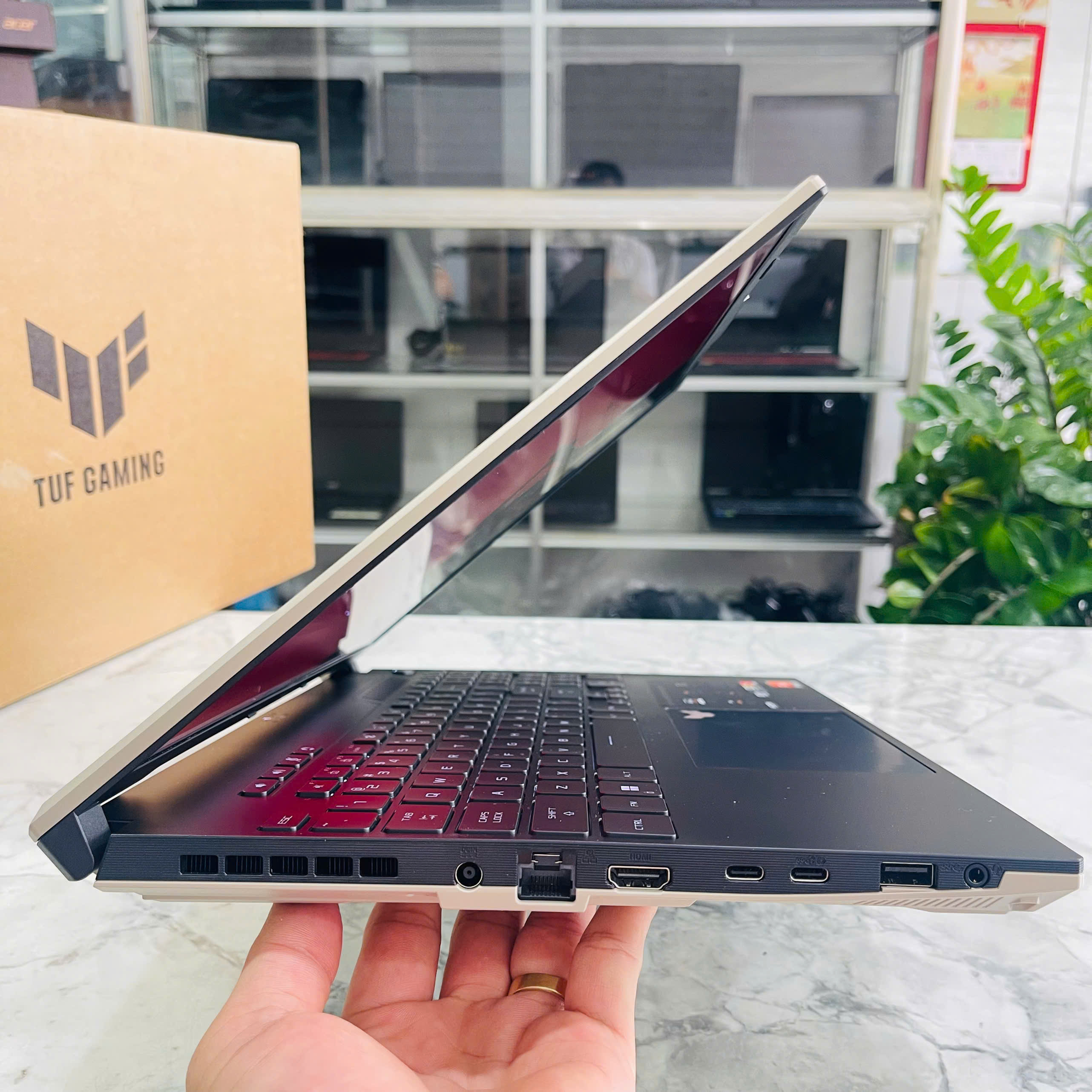 ASUS TUF A16 ADVANTAGE EDITION FA617XT (MÁY NEW OPEN BOX)  RYZEN 9 7940HS RAM 16GB SSD 1T VGA  RADEON™ RX 7700S 8G MÀN HÌNH : 16 INCH QHD 240Hz, 100% sRGB