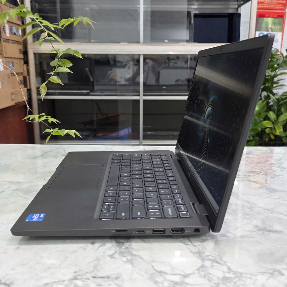 Dell Latitude 7420 CORE™ I7-1185G7 RAM 16GB SSD 256GB MÀN HÌNH : 14.0''Inch Fhd IPS