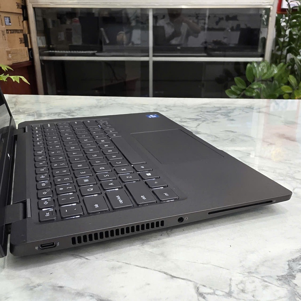 Dell Latitude 7420 CORE™ I7-1185G7 RAM 16GB SSD 256GB MÀN HÌNH : 14.0''Inch Fhd IPS