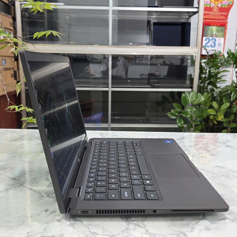 Dell Latitude 7420 CORE™ I7-1185G7 RAM 16GB SSD 256GB MÀN HÌNH : 14.0''Inch Fhd IPS