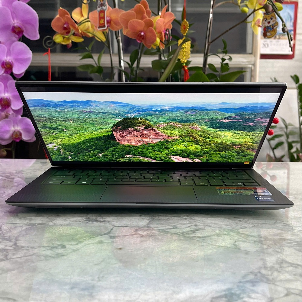 Dell Precision 5480 ( Máy LikeNew-CHUYÊN ĐỒ HỌA GIÁ RẺ )Core I7-13800H RAM 32GB SSD 512GB RTX A1000 6GB MÀN HÌNH : 14″ FHD IPS 60Hz