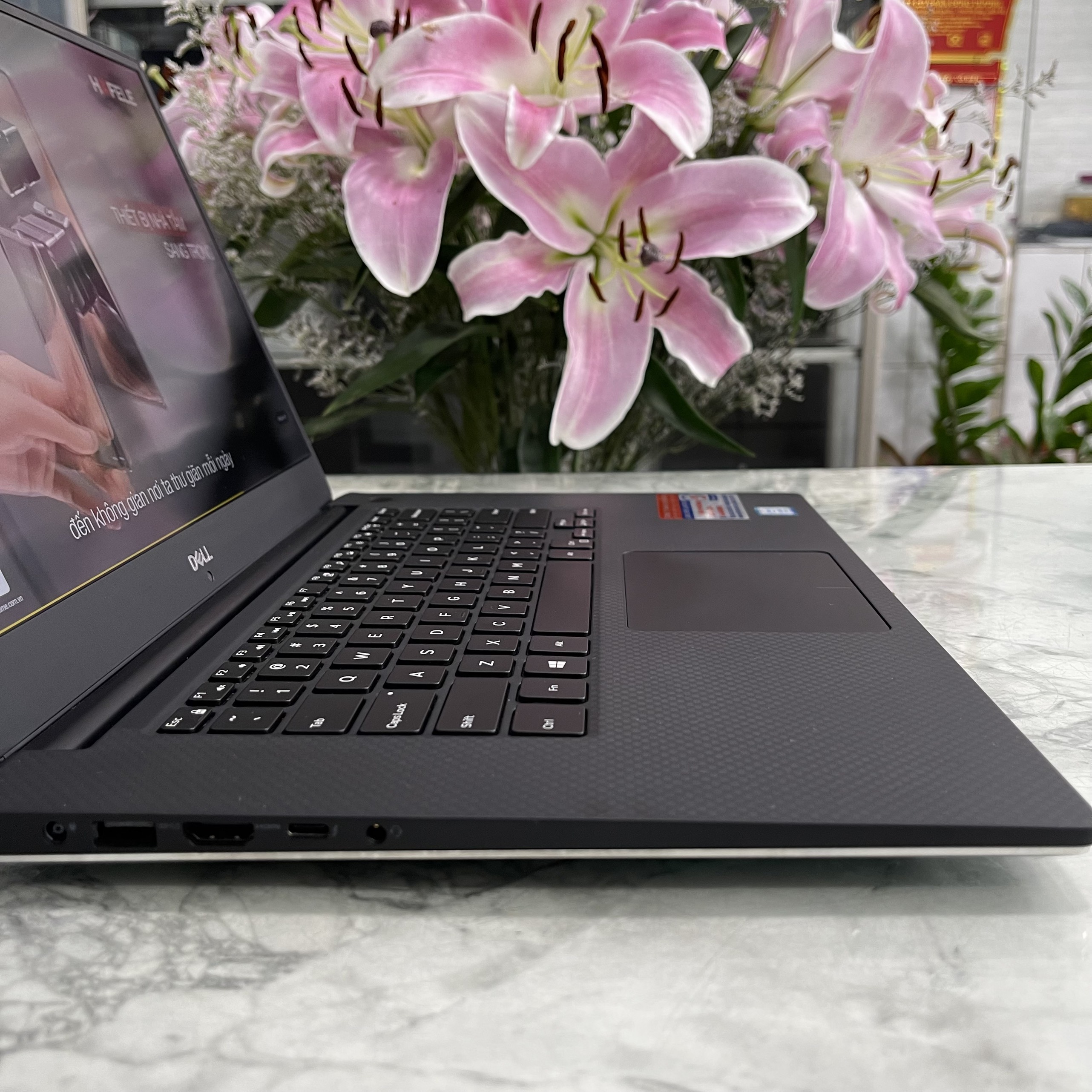 Dell Precision 5530 Core I7-8850H Ram 16gb Ssd 512gb NVidia Quadro P1000 Màn hình 15.6 FHD