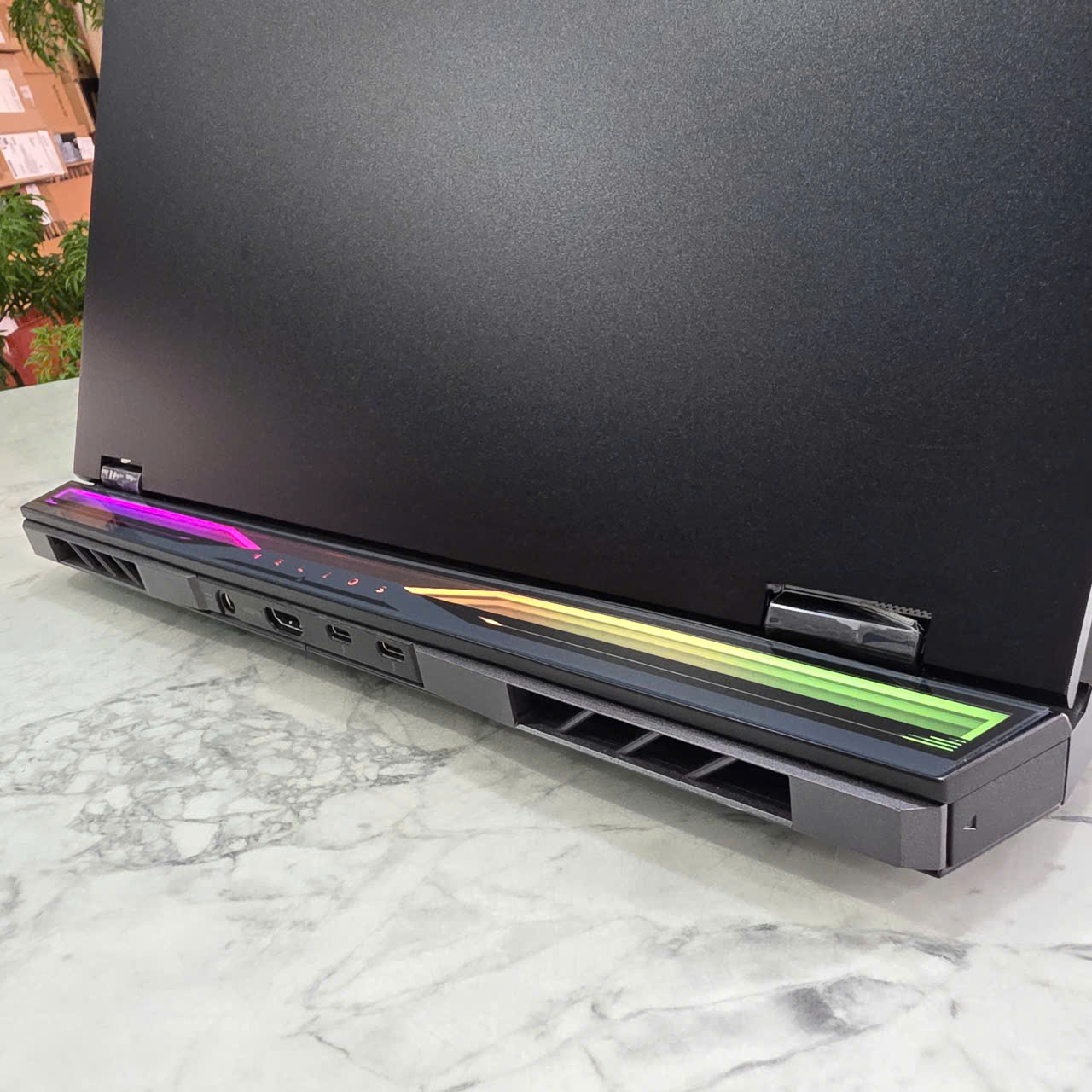 Gaming - Đồ Họa Acer Predator Helios PHN16-72-72N5 CORE I7-14700HX RAM 16GB SSD 1.000GB RTX4070 8GB GDDR6 MÀN HÌNH : 16'' 2.5K 240Hz
