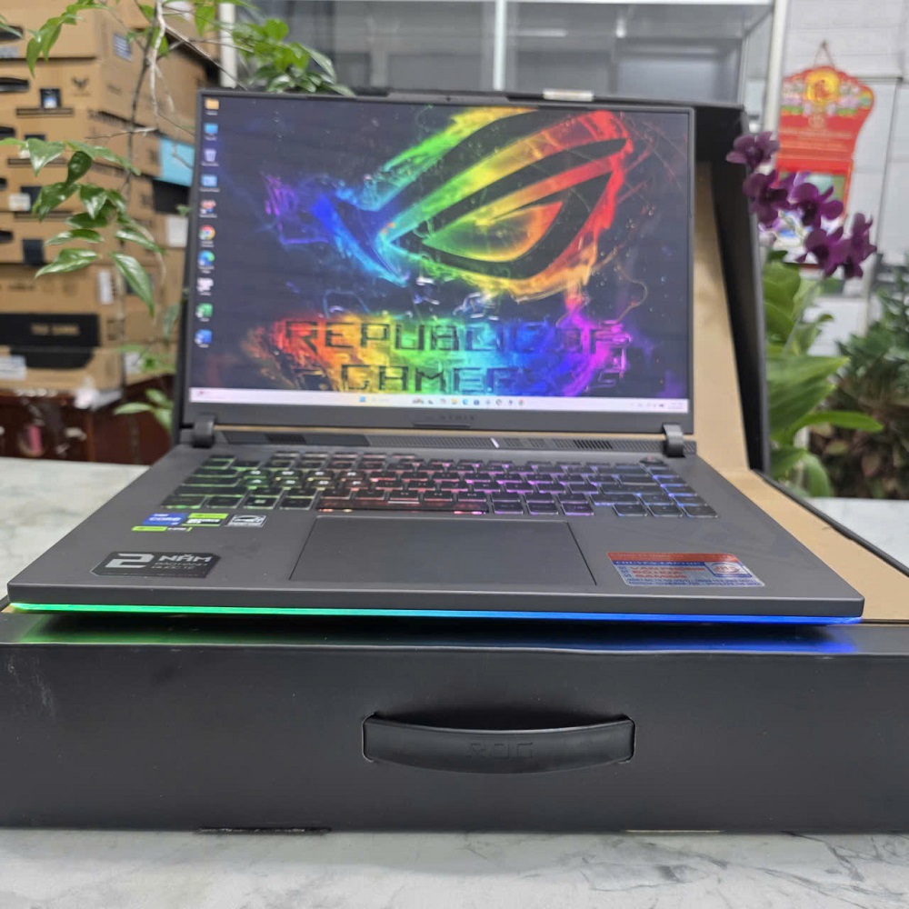 Gaming - Đồ Họa ASUS ROG Strix G16 G614JU-N3777W Máy LikeNew CORE I7-13650HX RAM 16GB SSD 512GB RTX 4050 6GB MÀN HÌNH : 16"WUXGA 165hz