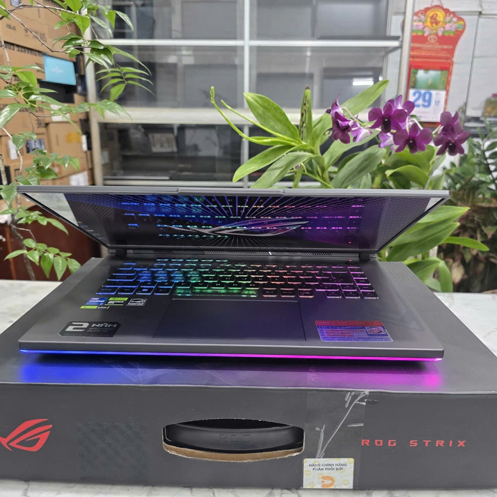 Gaming - Đồ Họa ASUS ROG Strix G16 G614JU-N3777W Máy LikeNew CORE I7-13650HX RAM 16GB SSD 512GB RTX 4050 6GB MÀN HÌNH : 16"WUXGA 165hz