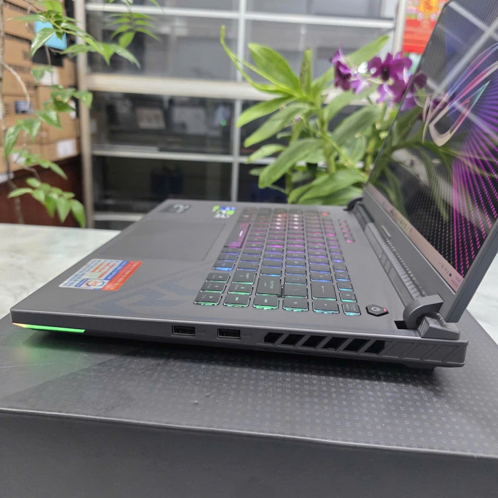 Gaming - Đồ Họa ASUS ROG Strix G16 G614JU-N3777W Máy LikeNew CORE I7-13650HX RAM 16GB SSD 512GB RTX 4050 6GB MÀN HÌNH : 16"WUXGA 165hz