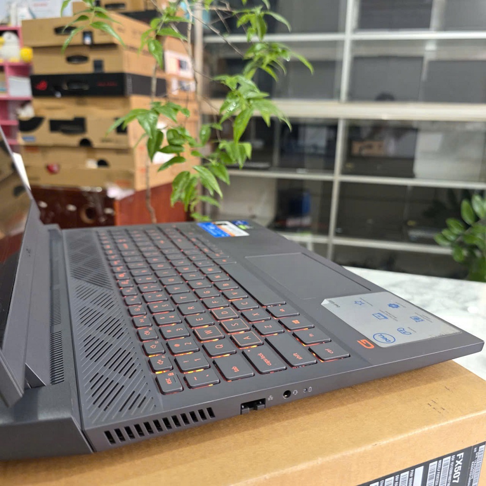 Gaming - Đồ Họa DELL G15 5511 CORE I7-11800H RAM 8GB SSD 512GB RTX 3050 4GB MÀN HÌNH : 15.6 Inch IPS 120Hz