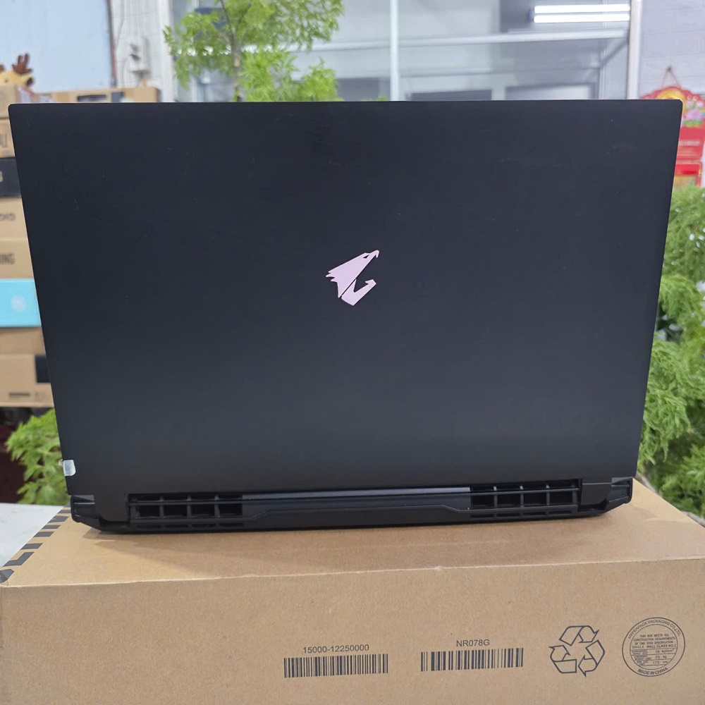 Gaming - Đồ Họa Gigabyte AORUS 5 SE4 CORE I7-12700H RAM 16GB SSD 512GB RTX 3070 8GB MÀN HÌNH : 15.6 Inch FHD IPS 240Hz 