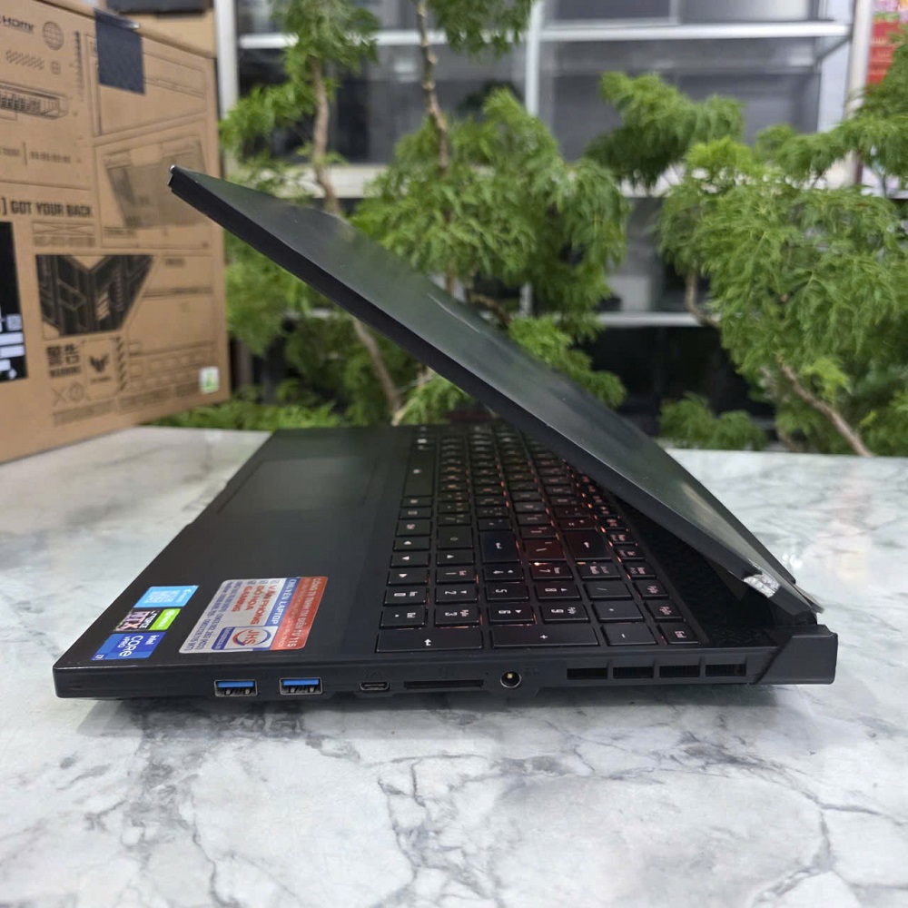 Gaming - Đồ Họa Gigabyte AORUS 5 SE4 CORE I7-12700H RAM 16GB SSD 512GB RTX 3070 8GB MÀN HÌNH : 15.6 Inch FHD IPS 240Hz 