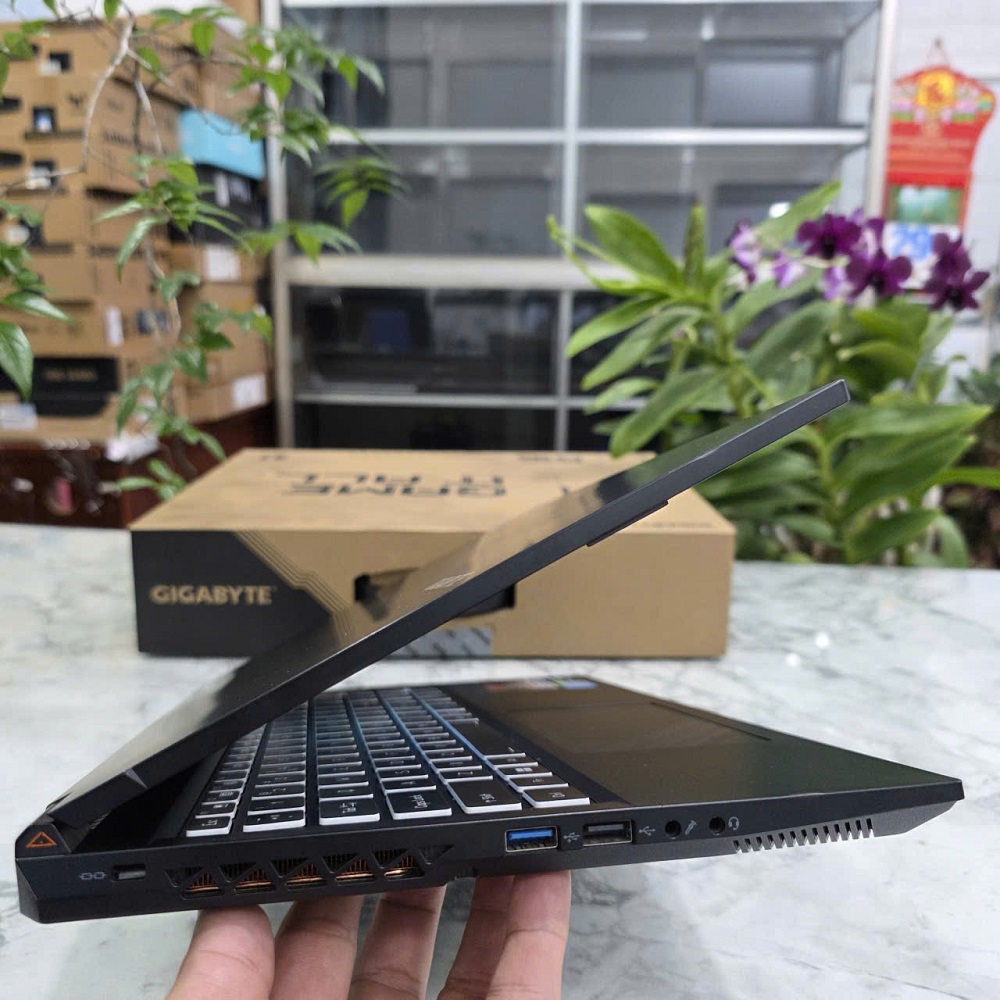 Gaming - Đồ Họa Gigabyte G5 KF5-AX211NGW CORE I7-12650H RAM 16GB SSD 512GB RTX 4060 8GB GDDR6 MÀN HÌNH : 15.6''Inch 144Hz 