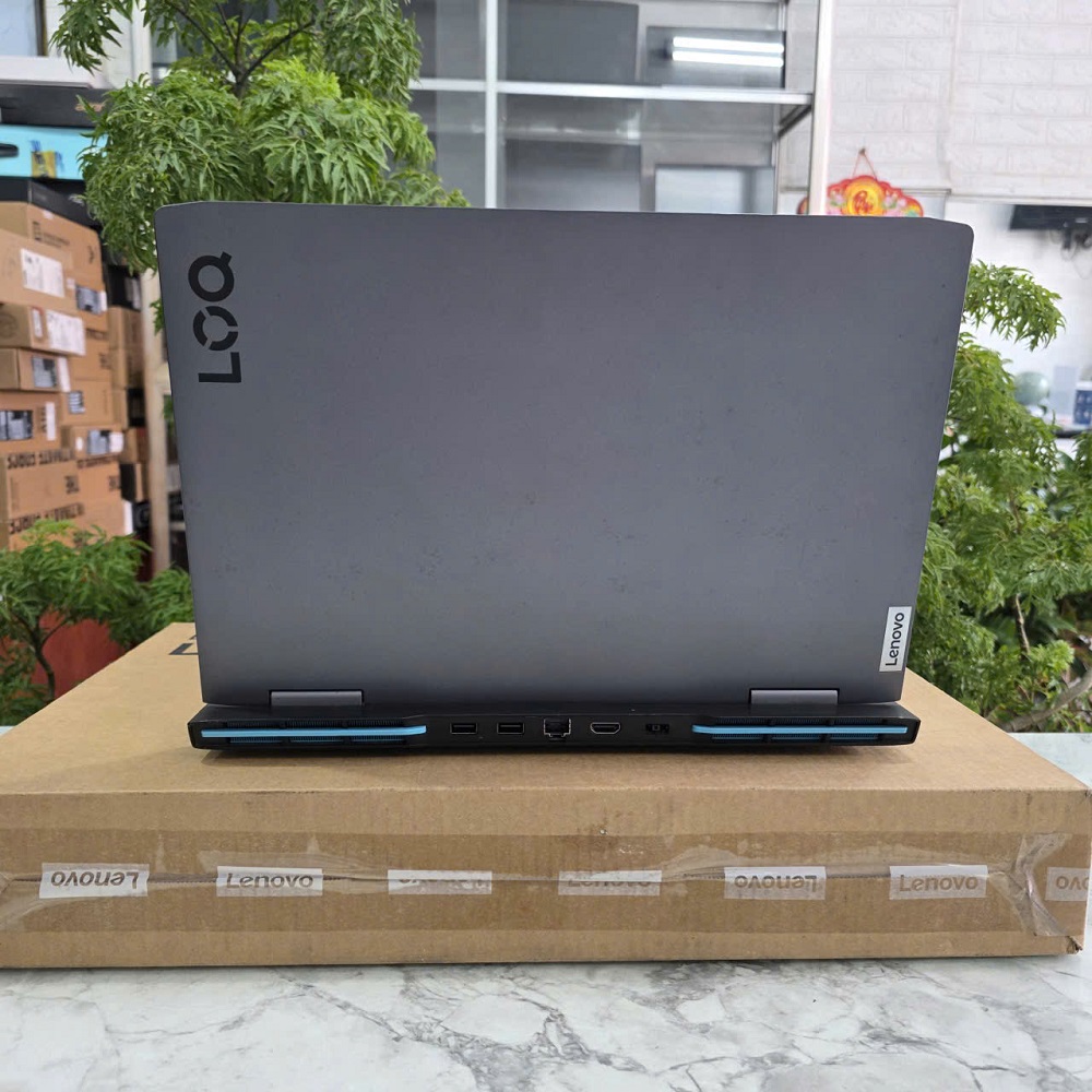 Gaming - Đồ Họa LENOVO LOQ 15APH8 RYZEN 7-7840HS RAM 16GB SSD 512GB RTX 4050 6GB GDDR6 MÀN HÌNH : 15.6 Inch IPS FHD 144Hz 100% sRGB