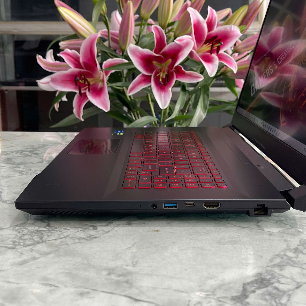 Gaming - Đồ Họa MSI Katana GF76 11UC-441VN CORE™ I7-11800H RAM 16GB SSD 512GB RTX™ 3050 4GB MÀN HÌNH : 17.3 Inch 144Hz