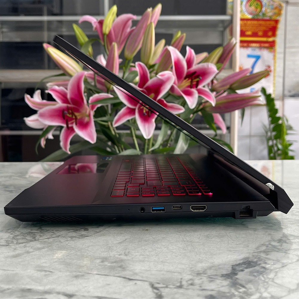 Gaming - Đồ Họa MSI Katana GF76 11UC-441VN CORE™ I7-11800H RAM 16GB SSD 512GB RTX™ 3050 4GB MÀN HÌNH : 17.3 Inch 144Hz