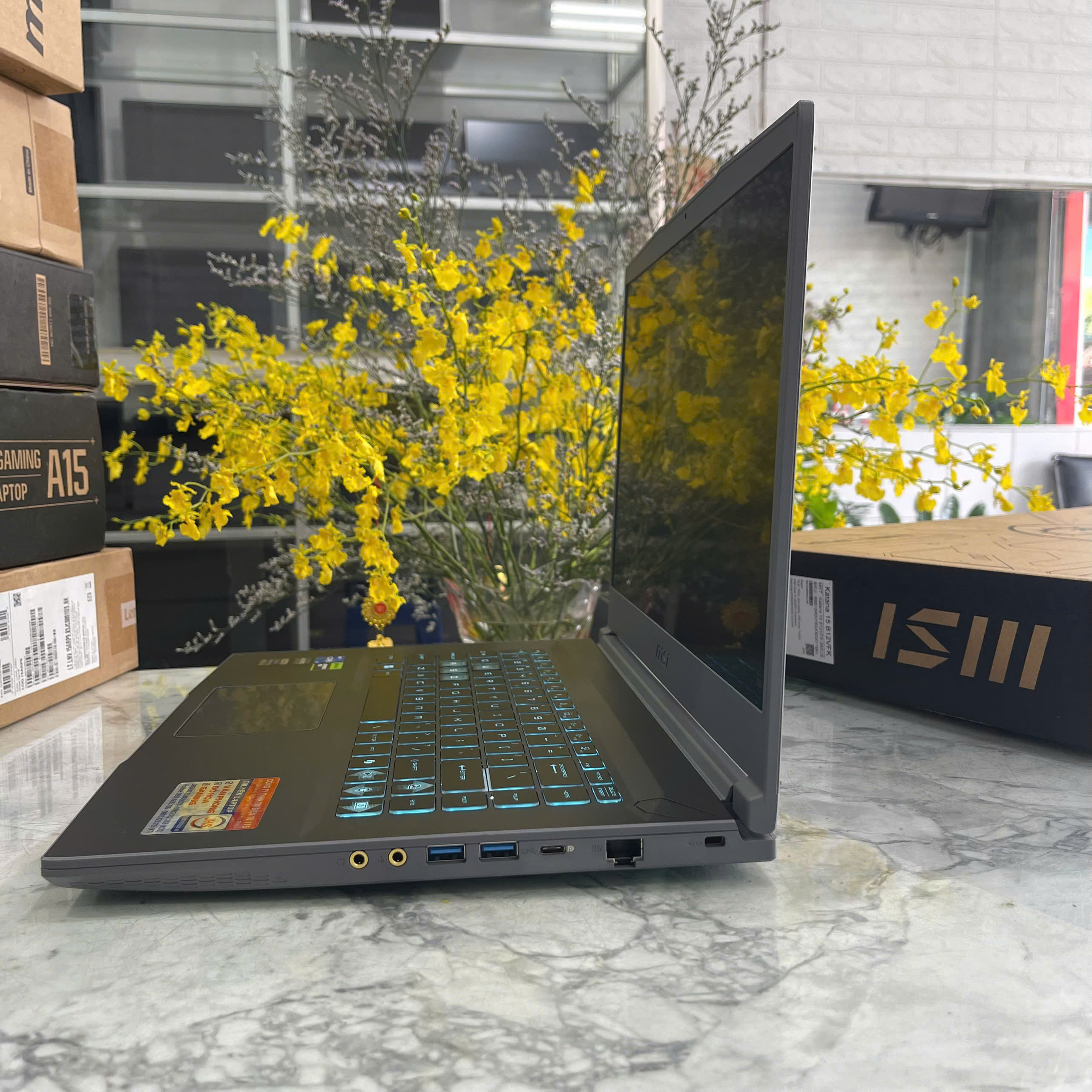 Gaming - Đồ Họa MSI Thin 15 B12UCX (Máy LikeNew-Full Box) Core I5-12450H Ram 16gb Ssd 512gb RTX 2050 4GB Màn Hình 15.6'' IPS Fhd 144.Hz