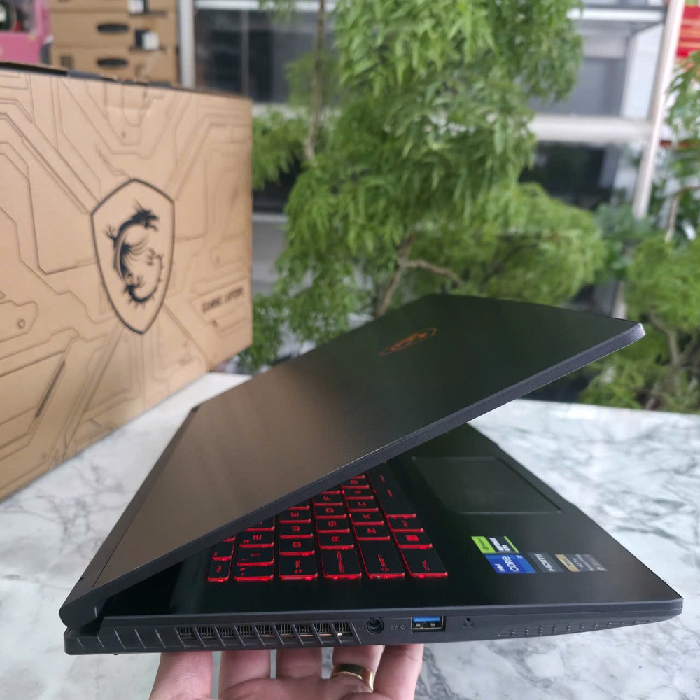 Gaming - Đồ Họa MSI Thin GF63 12UC-887VN MÁY 99% CORE I7-12650H RAM 24GB SSD 512GB RTX 3050 4GB MÀN HÌNH : 15.6 Inch FHD 144Hz