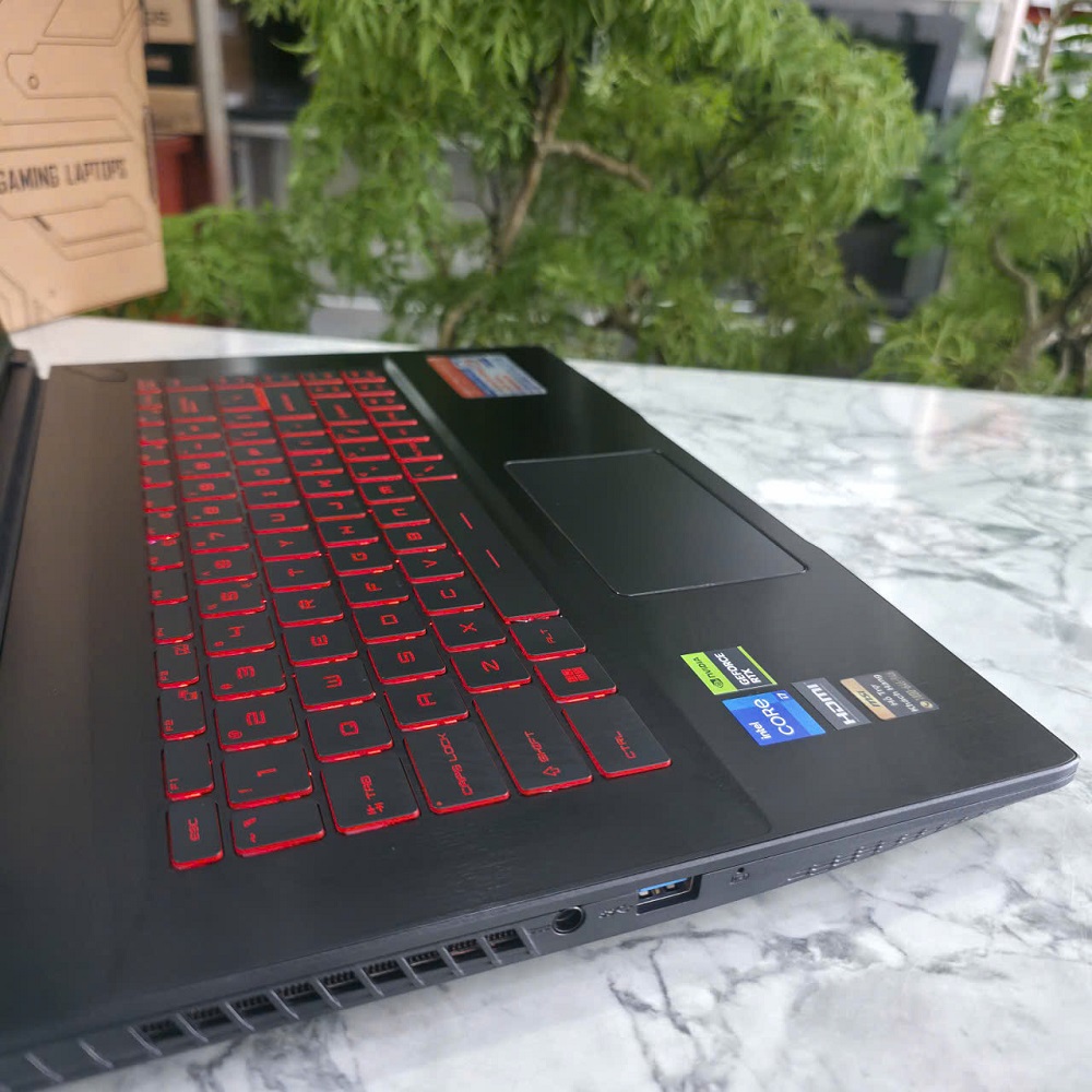 Gaming - Đồ Họa MSI Thin GF63 12UC-887VN MÁY 99% CORE I7-12650H RAM 24GB SSD 512GB RTX 3050 4GB MÀN HÌNH : 15.6 Inch FHD 144Hz