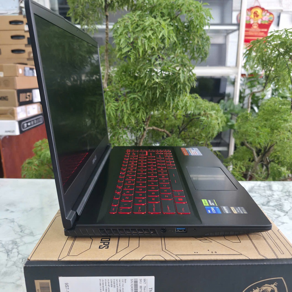 Gaming - Đồ Họa MSI Thin GF63 12UC-887VN MÁY 99% CORE I7-12650H RAM 24GB SSD 512GB RTX 3050 4GB MÀN HÌNH : 15.6 Inch FHD 144Hz