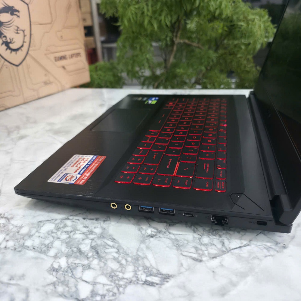 Gaming - Đồ Họa MSI Thin GF63 12UC-887VN MÁY 99% CORE I7-12650H RAM 24GB SSD 512GB RTX 3050 4GB MÀN HÌNH : 15.6 Inch FHD 144Hz
