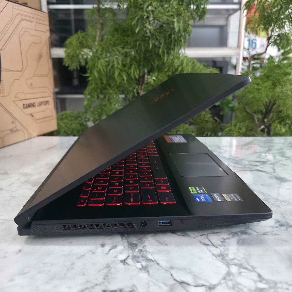 Gaming - Đồ Họa MSI Thin GF63 12UC-887VN MÁY 99% CORE I7-12650H RAM 24GB SSD 512GB RTX 3050 4GB MÀN HÌNH : 15.6 Inch FHD 144Hz