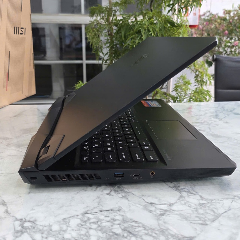 Gaming - Đồ Họa MSI Vector GP77 13VG CORE I7-13700H RTX 4070 GDDR6 8GB RAM 16GB SSD 512GB MÀN HÌNH : 17.3 Inch QHD 240Hz