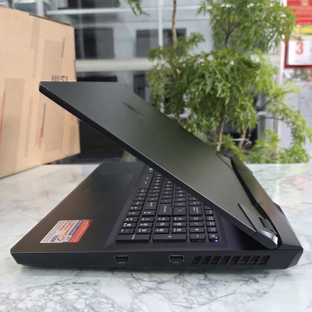 Gaming - Đồ Họa MSI Vector GP77 13VG CORE I7-13700H RTX 4070 GDDR6 8GB RAM 16GB SSD 512GB MÀN HÌNH : 17.3 Inch QHD 240Hz