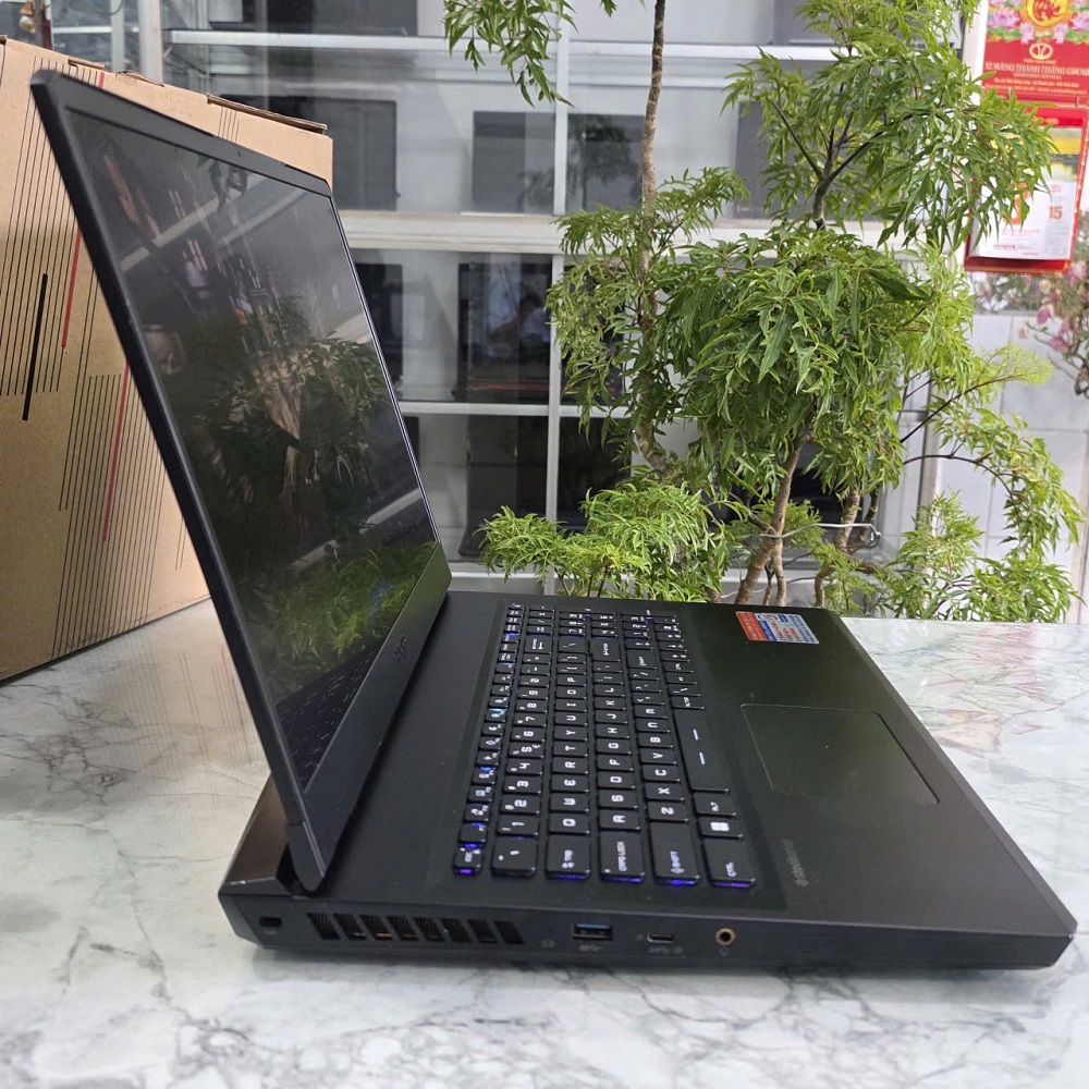 Gaming - Đồ Họa MSI Vector GP77 13VG CORE I7-13700H RTX 4070 GDDR6 8GB RAM 16GB SSD 512GB MÀN HÌNH : 17.3 Inch QHD 240Hz