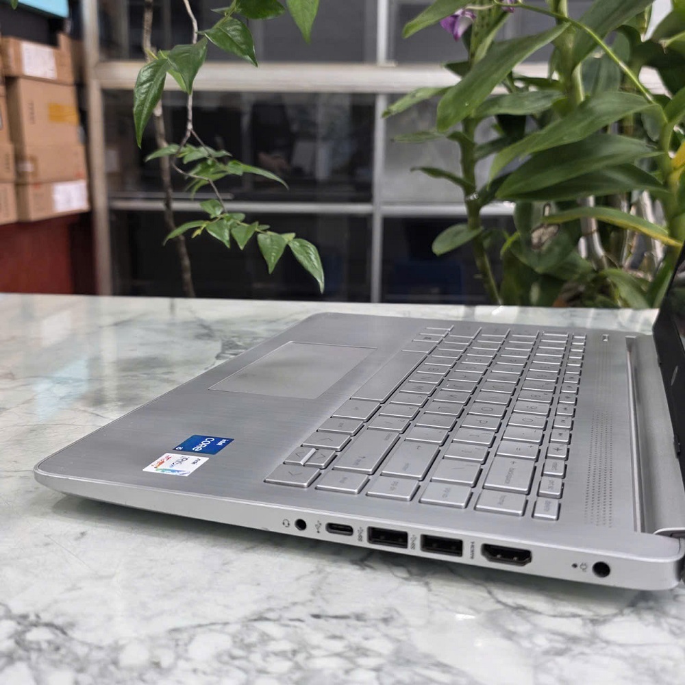 HP 14S-dq2016TU CORE I5-1135G7 RAM 8GB SSD 512Gb MÀN HÌNH : 14''HD