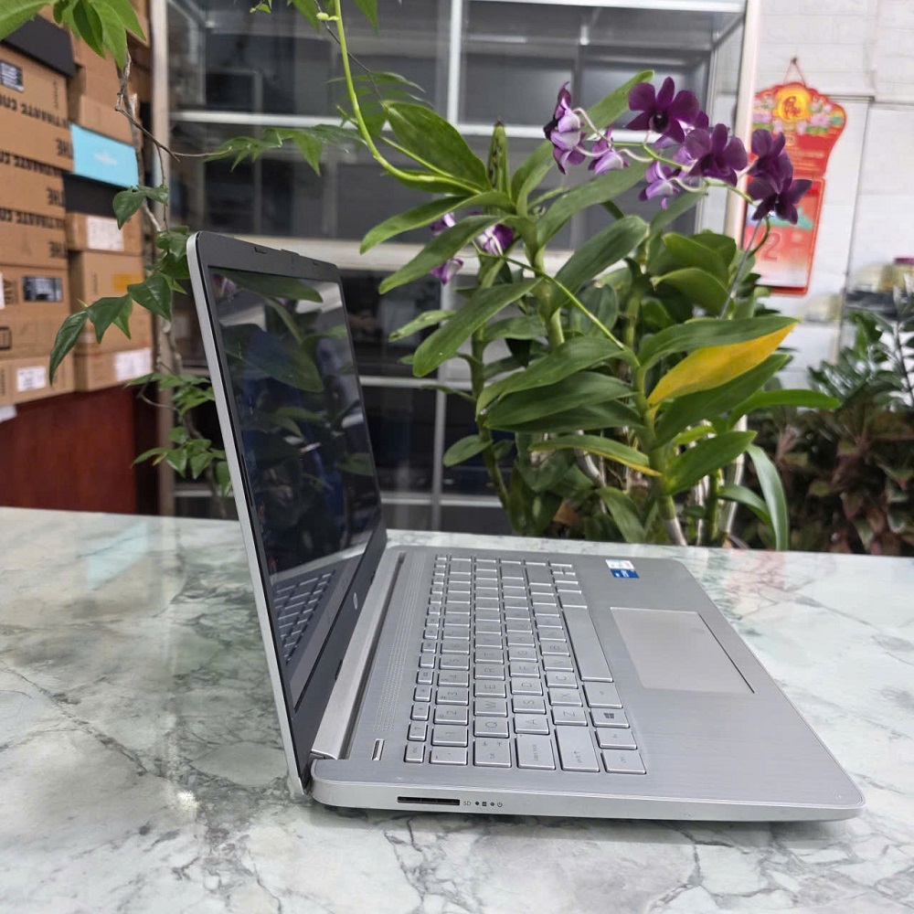 HP 14S-dq2016TU CORE I5-1135G7 RAM 8GB SSD 512Gb MÀN HÌNH : 14''HD