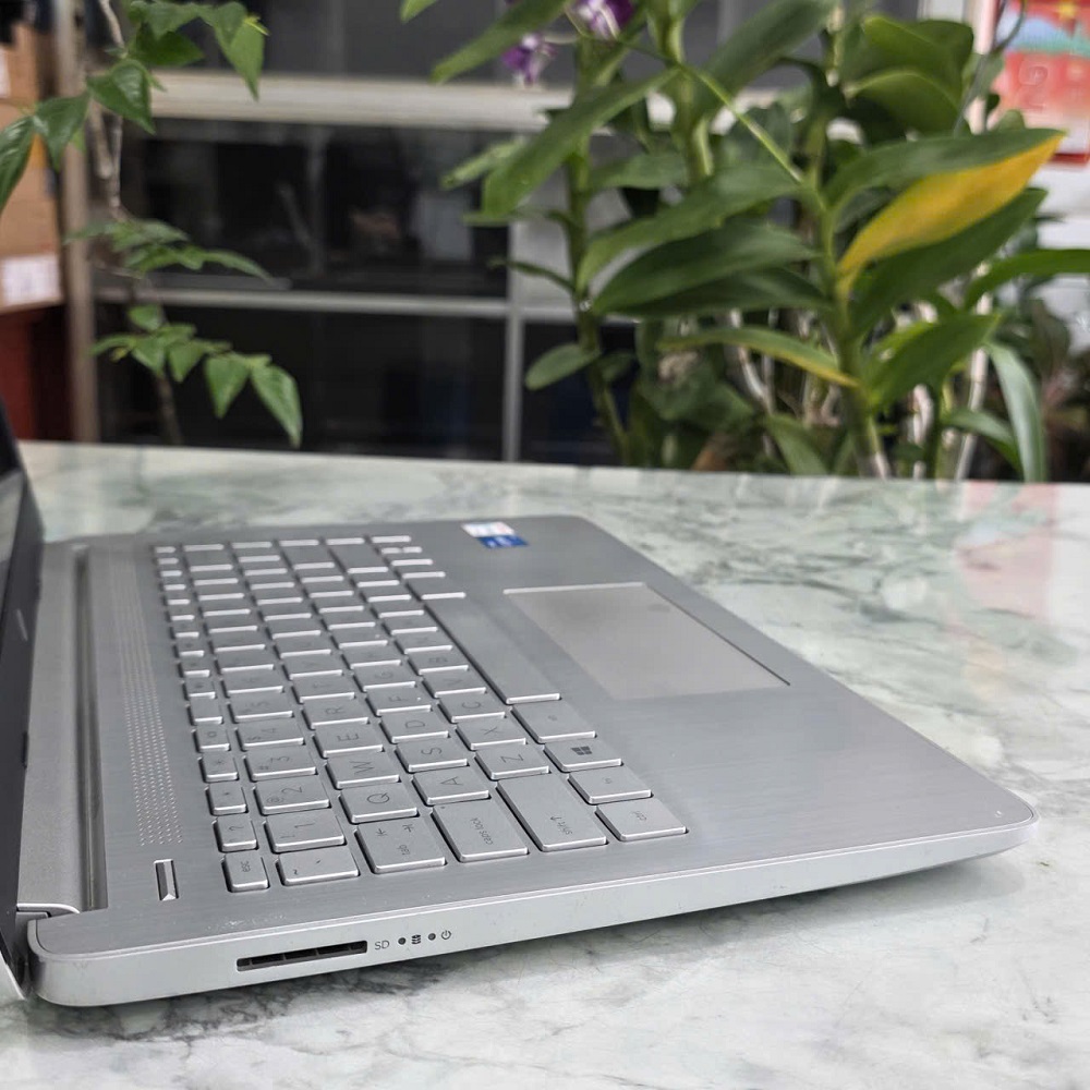 HP 14S-dq2016TU CORE I5-1135G7 RAM 8GB SSD 512Gb MÀN HÌNH : 14''HD