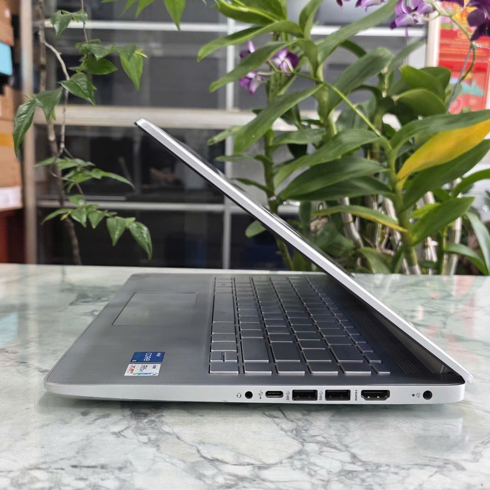 HP 14S-dq2016TU CORE I5-1135G7 RAM 8GB SSD 512Gb MÀN HÌNH : 14''HD