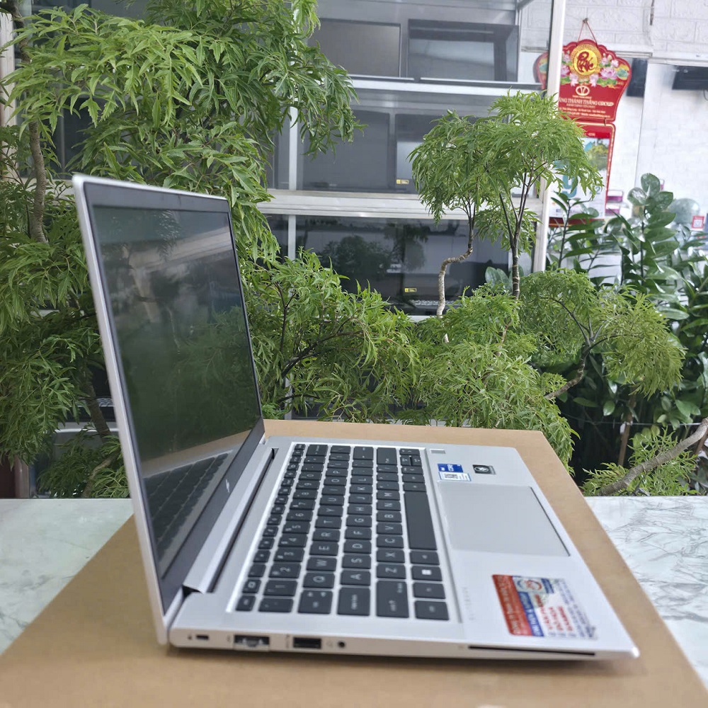 HP Elitebook 630 G9 CORE I5-1235U RAM 8GB SSD 256GB MÀN HÌNH : 13.3''FHD IPS