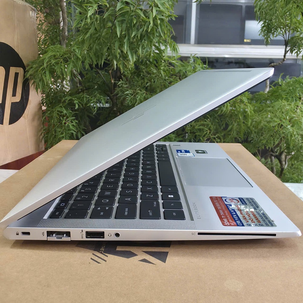 HP Elitebook 630 G9 CORE I5-1235U RAM 8GB SSD 256GB MÀN HÌNH : 13.3''FHD IPS