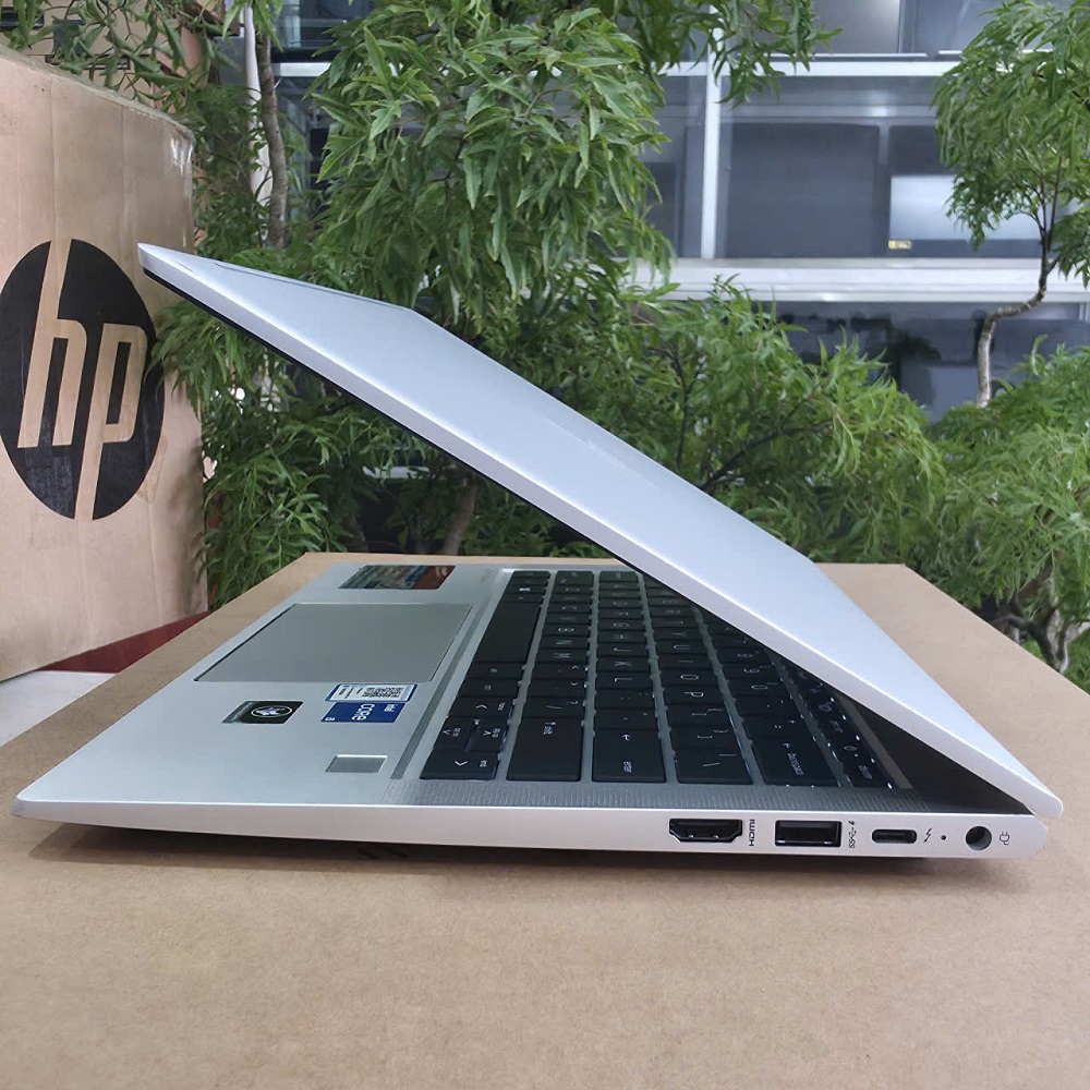 HP Elitebook 630 G9 CORE I5-1235U RAM 8GB SSD 256GB MÀN HÌNH : 13.3''FHD IPS