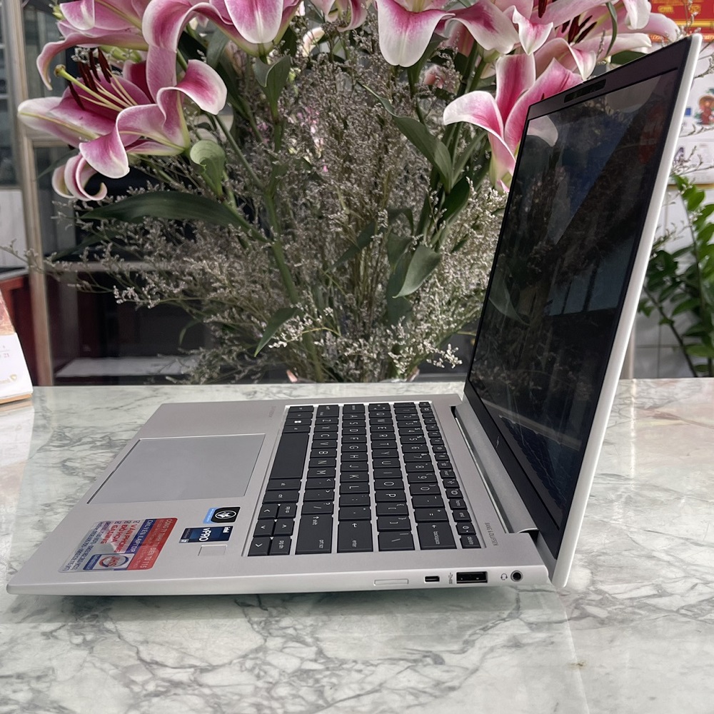 HP EliteBook 840 G8 (Máy LikeNew) CORE I7-1185G7 RAM 16GB SSD 256Gb Màn Hình 14″ IPS