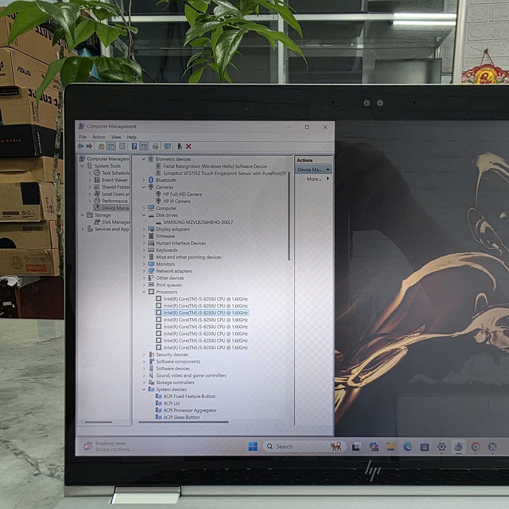 HP EliteBook X360 1030 G3 CORE I5-8250U RAM 8GB SSD 256GB MÀN HÌNH : 13.3INCH IPS TOUCH XOAY GẬP 360