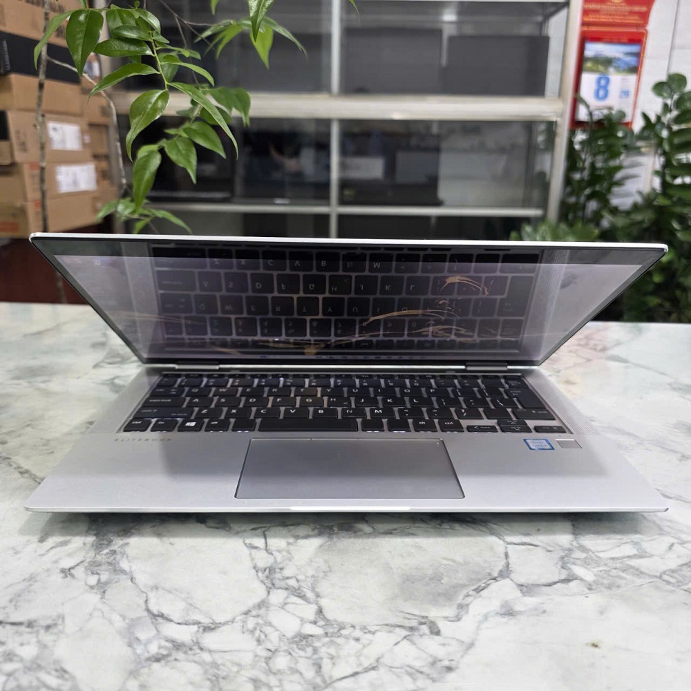 HP EliteBook X360 1030 G3 CORE I5-8250U RAM 8GB SSD 256GB MÀN HÌNH : 13.3INCH IPS TOUCH XOAY GẬP 360