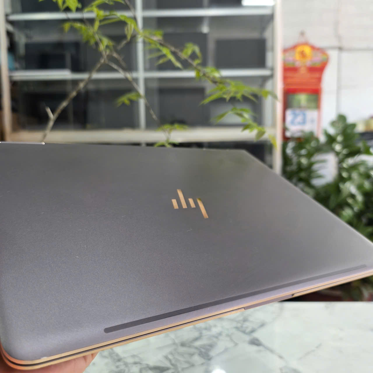 HP Spectre x360 13-ac006TU CORE I7-7500U RAM 16GB SSD 256GB MÀN HÌNH : 13.3″Inch IPS TouchScreen Xoay Gập 360º 