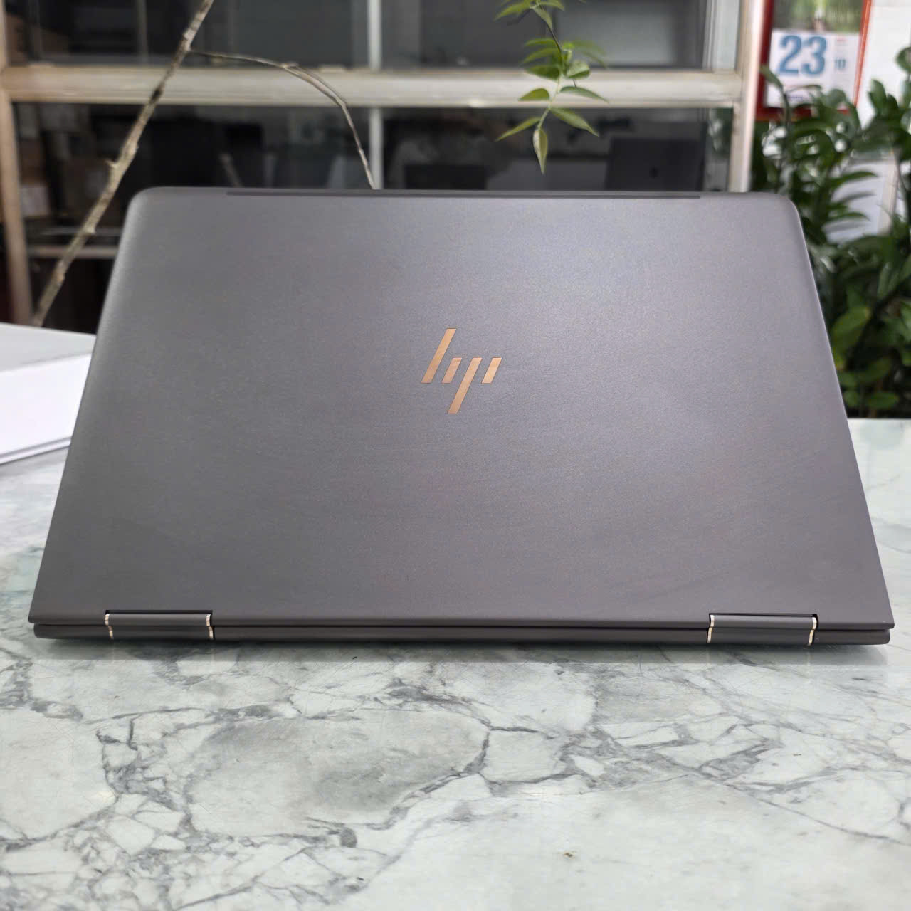 HP Spectre x360 13-ac006TU CORE I7-7500U RAM 16GB SSD 256GB MÀN HÌNH : 13.3″Inch IPS TouchScreen Xoay Gập 360º 