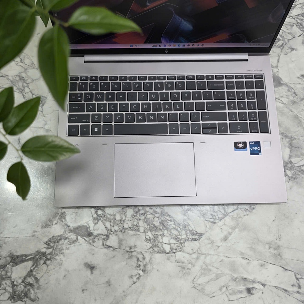 HP ZBOOK Firefly 16 G9 CORE I7 1265U RAM 16GB SSD 512GB NVIDIA T550 4GB MÀN HÌNH : 16 INCH WUXGA