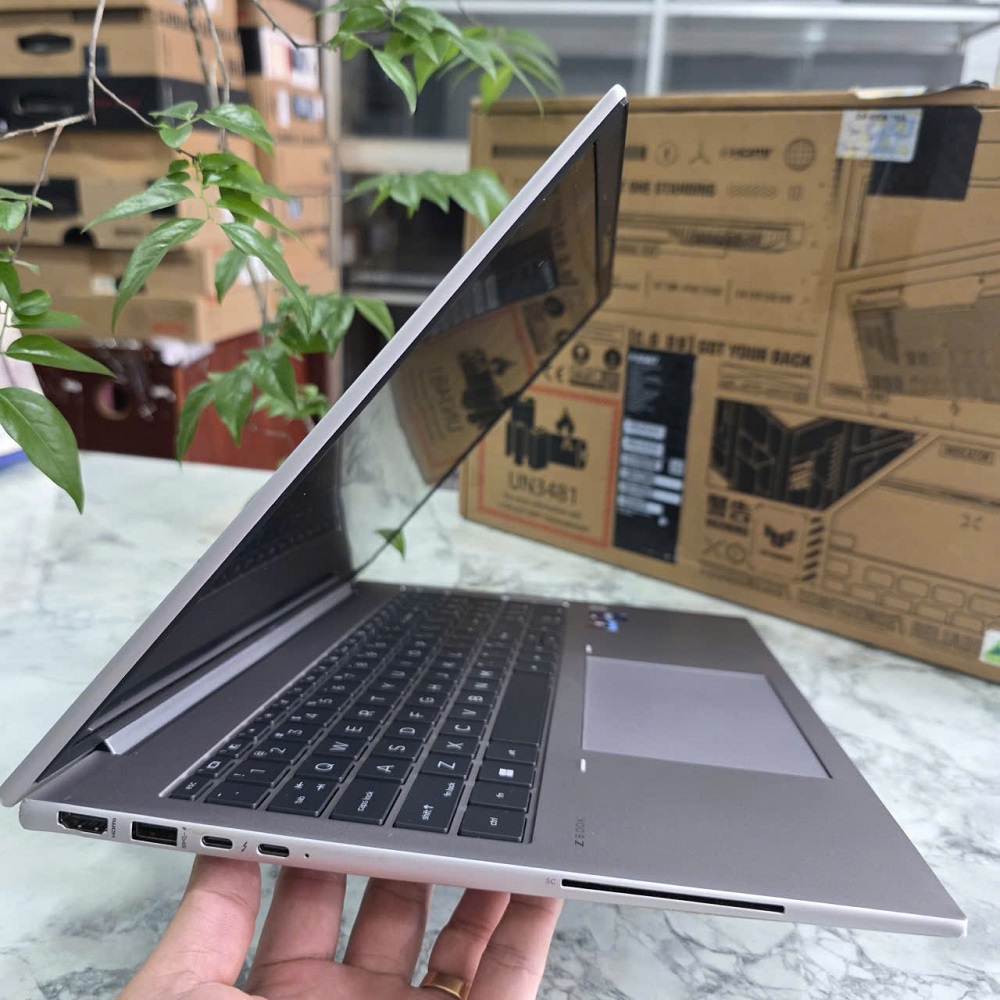 HP ZBOOK Firefly 16 G9 CORE I7 1265U RAM 16GB SSD 512GB NVIDIA T550 4GB MÀN HÌNH : 16 INCH WUXGA