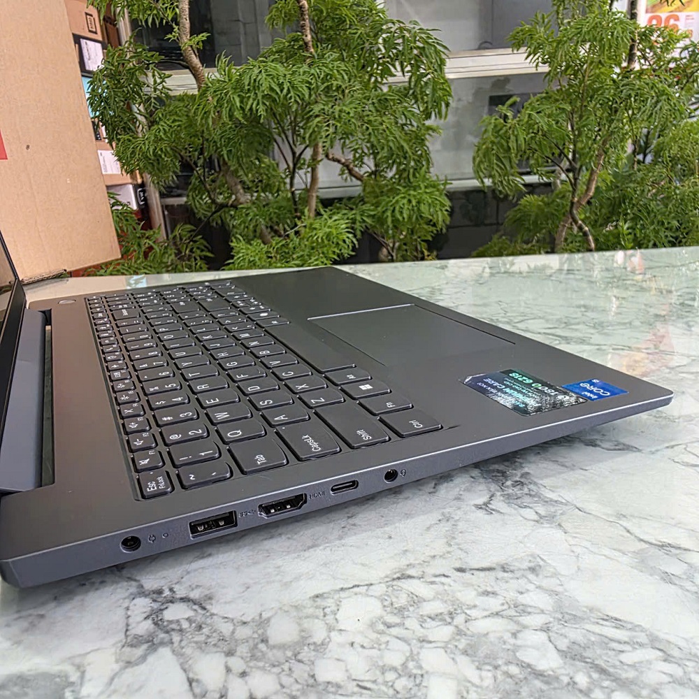 Lenovo V15 G5 IRL MÁY 99% - BẢO HÀNH HÃNG 2028 CORE I5-13420H RAM 16GB SSD 512GB MÀN HÌNH : 15.6 FullHD IPS 