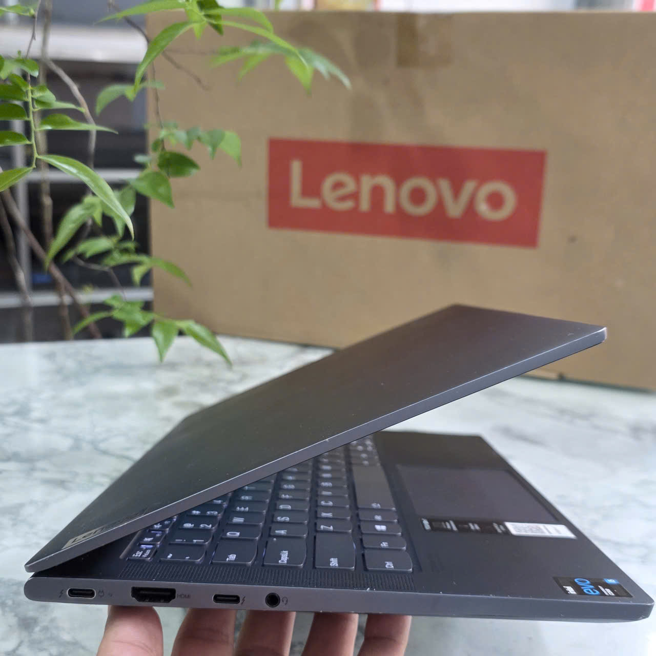 LENOVO YOGA SLIM 7 14ITL05 RAM 8GB SSD 512GB MÀN HÌNH : 14"FullHD IPS