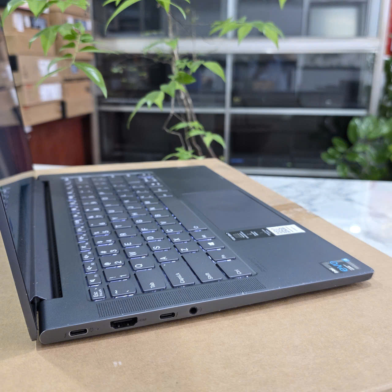LENOVO YOGA SLIM 7 14ITL05 RAM 8GB SSD 512GB MÀN HÌNH : 14"FullHD IPS