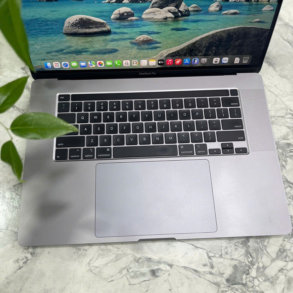 MacBook Pro 2019-16 Inch CORE I9 RAM 16GB SSD 1.000GB Radeon Pro 5500M 4GB Touch Bar - Silver
