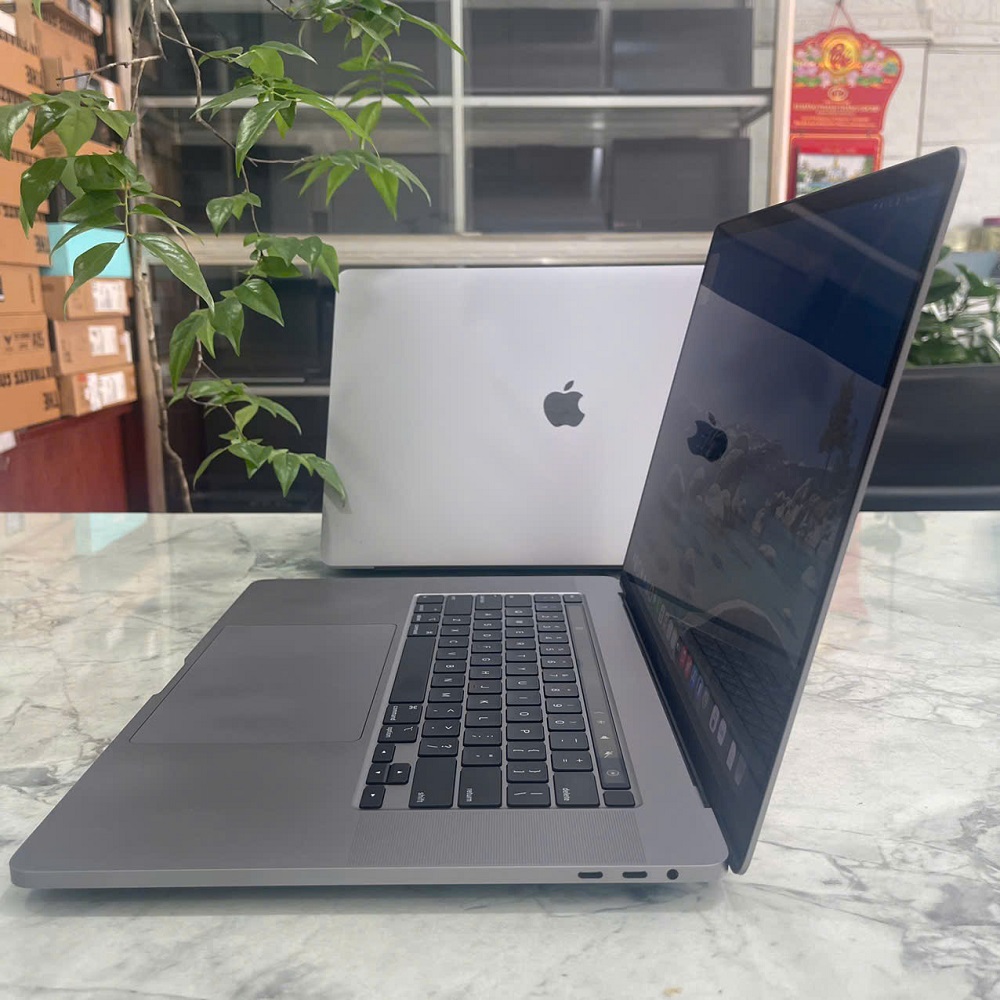 MacBook Pro 2019-16 Inch CORE I9 RAM 16GB SSD 1.000GB Radeon Pro 5500M 4GB Touch Bar - Silver
