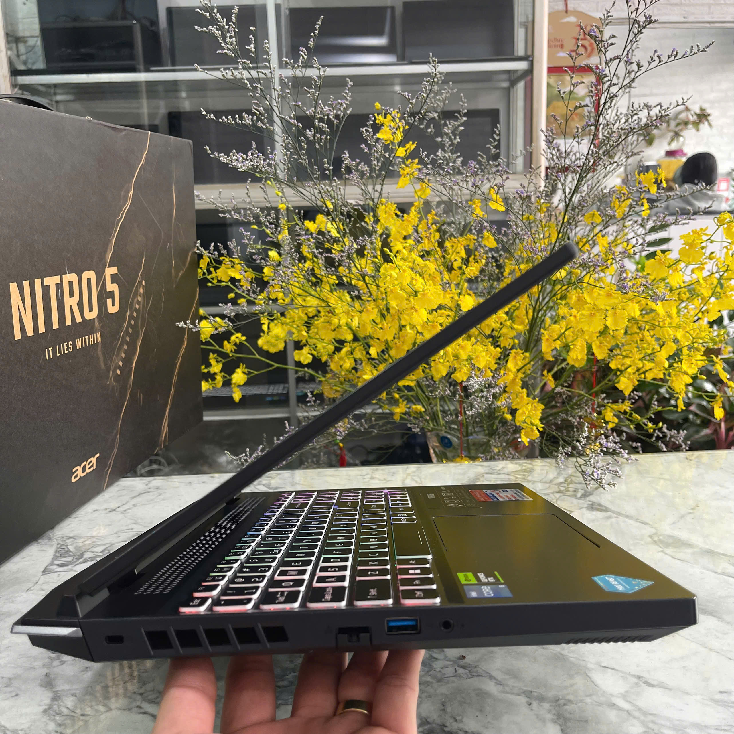  Acer Nitro 5 Tiger AN515-58-5193 MÁY LIKENEW Core I5-12450H Ram 16gb Ssd 512gb RTX 4050 6GB Màn Hình 15.6″ FHD IPS 144Hz.